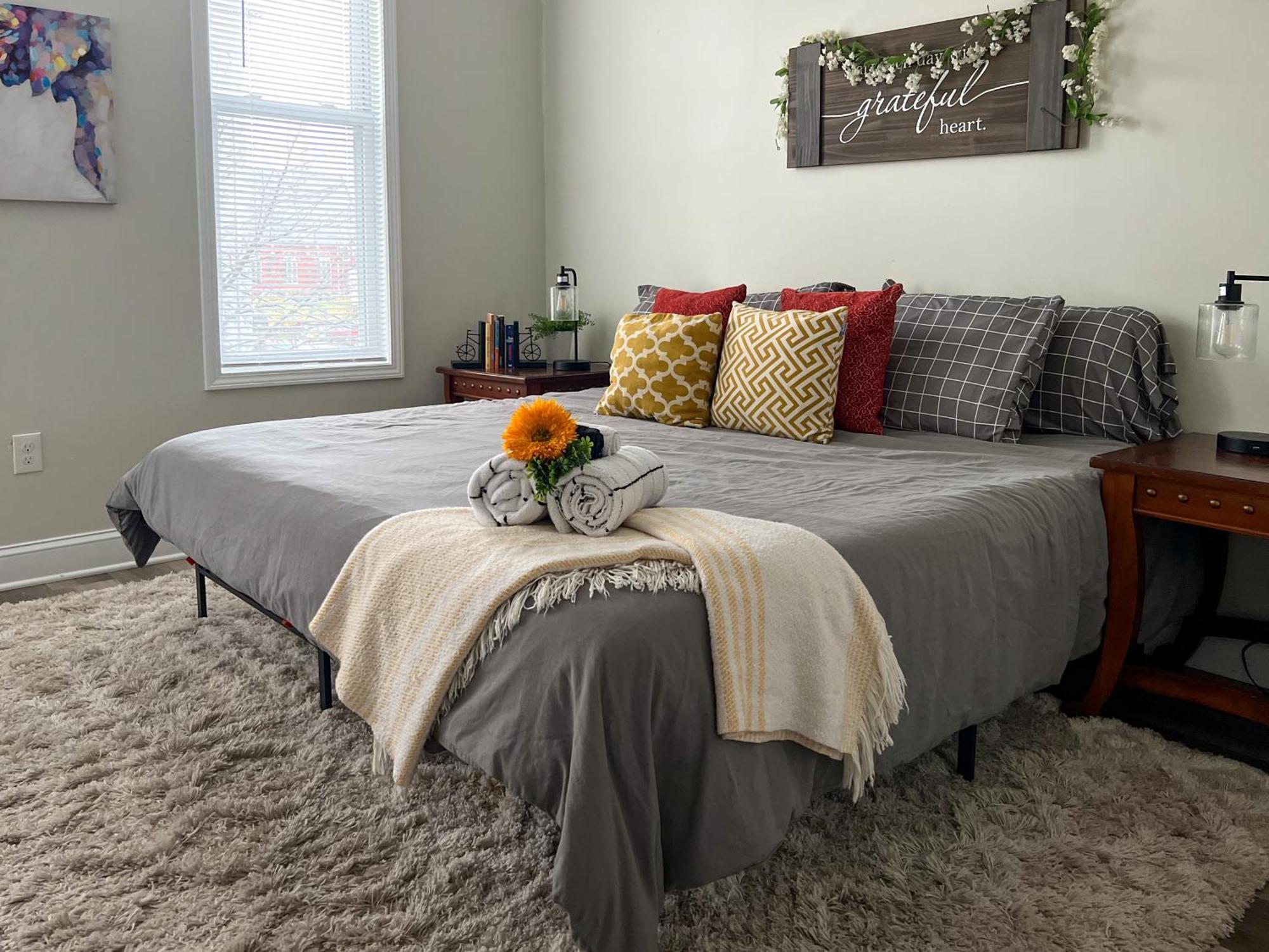 2 Lofts Downtown One Theater Apartment